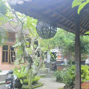  Séjour chez l'habitant Umah De Arlika